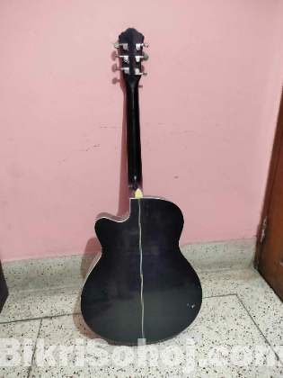 Guitar গিটার বিক্রি করা হবে